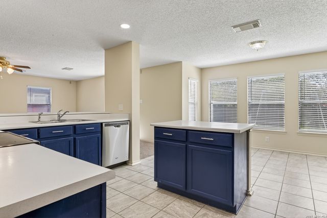 7050 MARY TODD DR, San Antonio, TX 78240