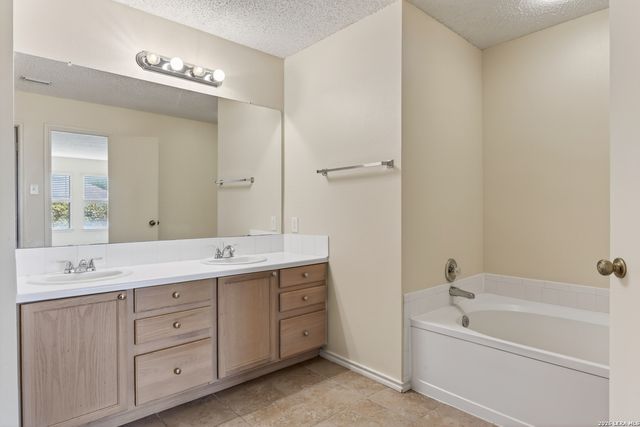 7050 MARY TODD DR, San Antonio, TX 78240