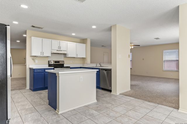 7050 MARY TODD DR, San Antonio, TX 78240