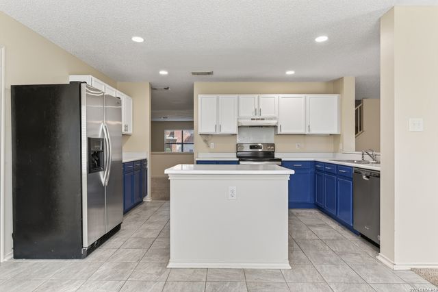 7050 MARY TODD DR, San Antonio, TX 78240