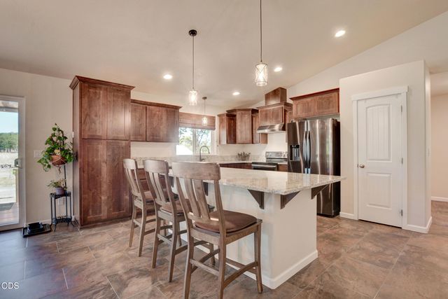 1765 Brownsboro-Meridian Road, Eagle Point, OR 97524