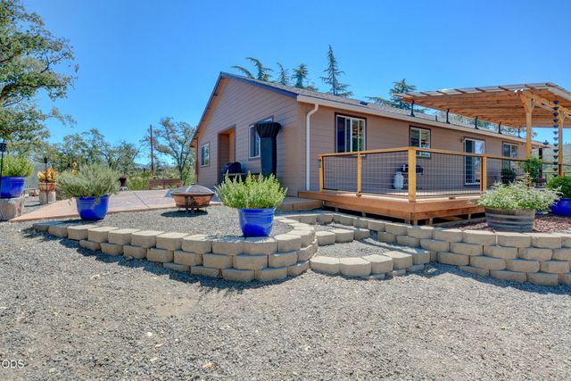 1765 Brownsboro-Meridian Road, Eagle Point, OR 97524