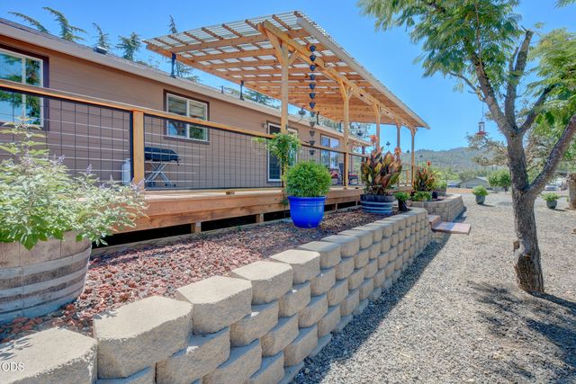 1765 Brownsboro-Meridian Road, Eagle Point, OR 97524