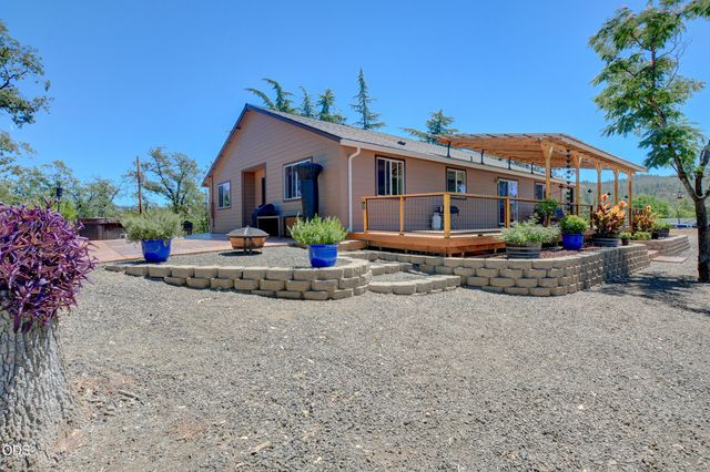 1765 Brownsboro-Meridian Road, Eagle Point, OR 97524