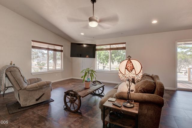 1765 Brownsboro-Meridian Road, Eagle Point, OR 97524