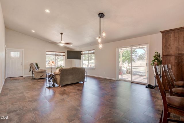 1765 Brownsboro-Meridian Road, Eagle Point, OR 97524