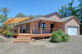 1765 Brownsboro-Meridian Road, Eagle Point, OR 97524