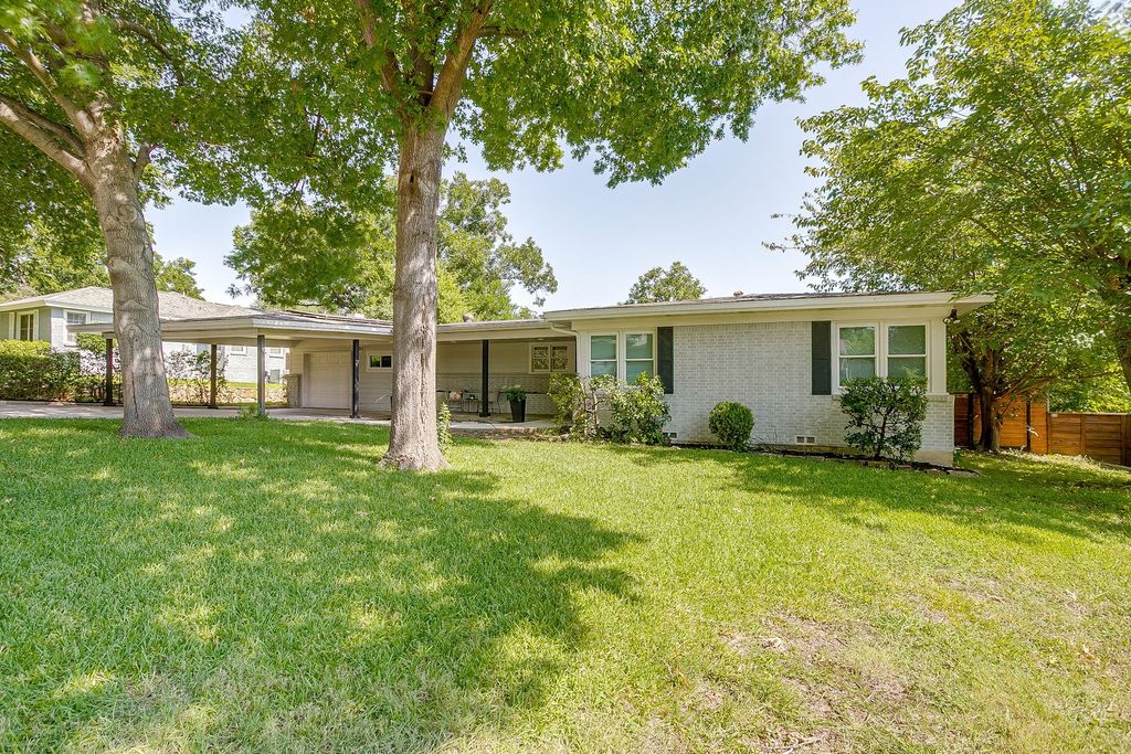 6836 Fortune Road, Fort Worth, TX 76116