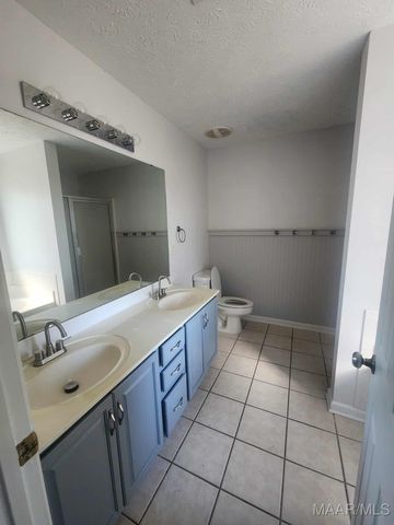 1715 FORMOSA Court, Deatsville, AL 36022