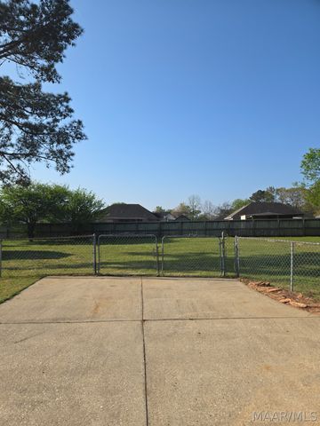 1715 FORMOSA Court, Deatsville, AL 36022