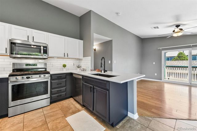 8485 Pebble Creek Way 203, Highlands Ranch, CO 80126