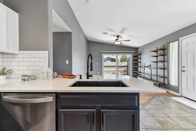 8485 Pebble Creek Way 203, Highlands Ranch, CO 80126