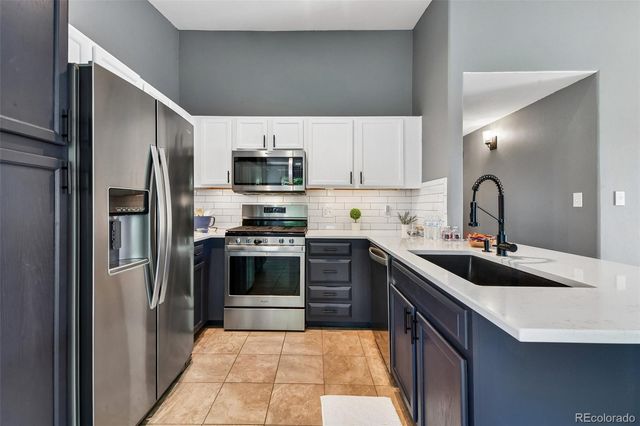 8485 Pebble Creek Way 203, Highlands Ranch, CO 80126