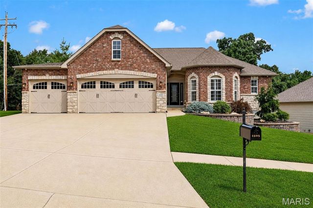 1595 Heritage Valley Drive, High Ridge, MO 63049
