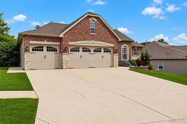 1595 Heritage Valley Drive, High Ridge, MO 63049