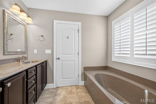 1595 Heritage Valley Drive, High Ridge, MO 63049