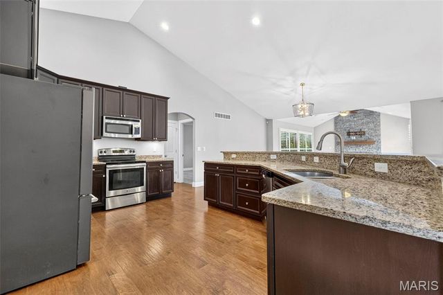 1595 Heritage Valley Drive, High Ridge, MO 63049