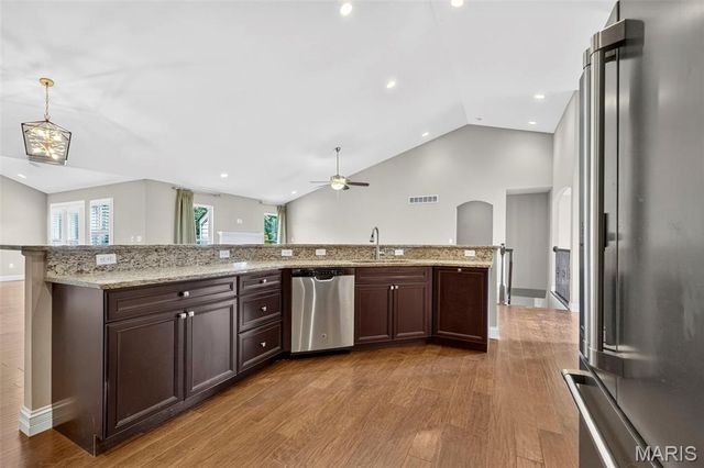 1595 Heritage Valley Drive, High Ridge, MO 63049