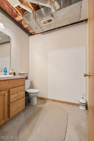 2186 Woodline Avenue SW, North Lawrence, OH 44666