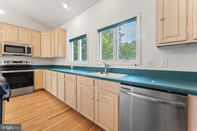 9 MERIDAN LN, Stafford, VA 22556