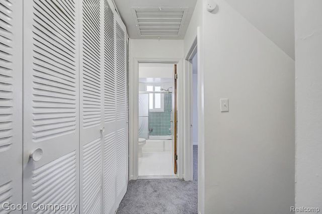 6958 Town Lane, Dearborn Heights, MI 48127