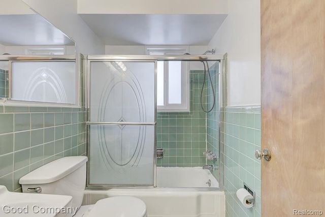 6958 Town Lane, Dearborn Heights, MI 48127