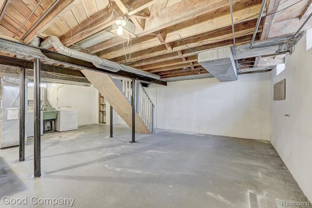 6958 Town Lane, Dearborn Heights, MI 48127