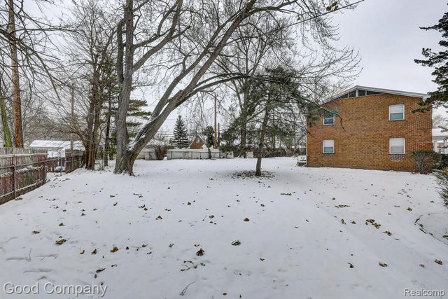 6958 Town Lane, Dearborn Heights, MI 48127