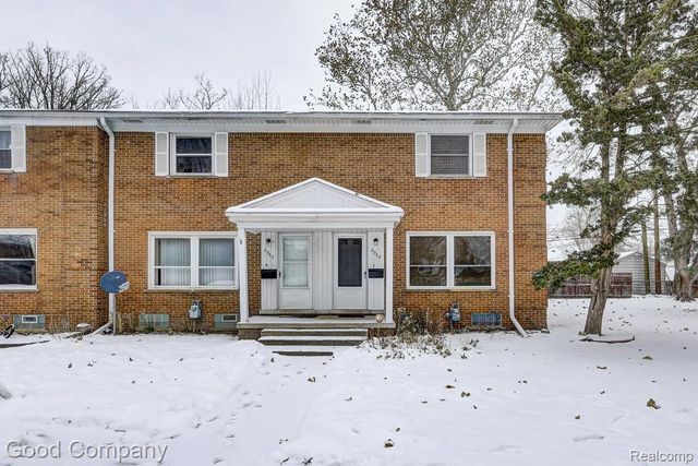 6958 Town Lane, Dearborn Heights, MI 48127