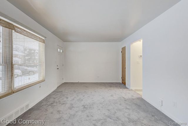 6958 Town Lane, Dearborn Heights, MI 48127