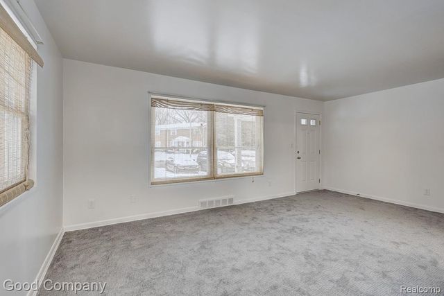 6958 Town Lane, Dearborn Heights, MI 48127