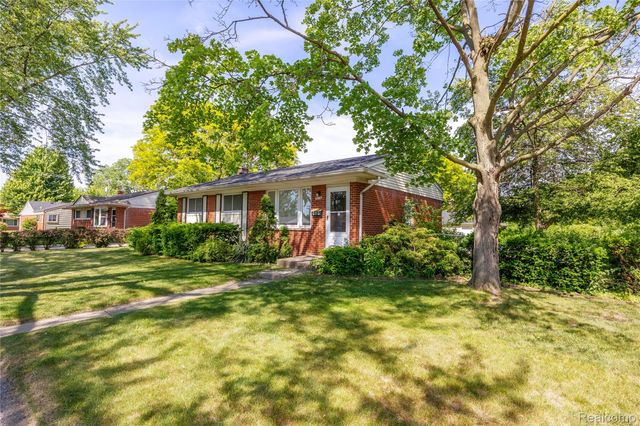 939 S Wildwood Street, Westland, MI 48186