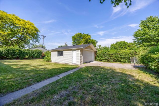 939 S Wildwood Street, Westland, MI 48186