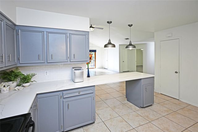 1133 Fox Run CIR, New Braunfels, TX 78130