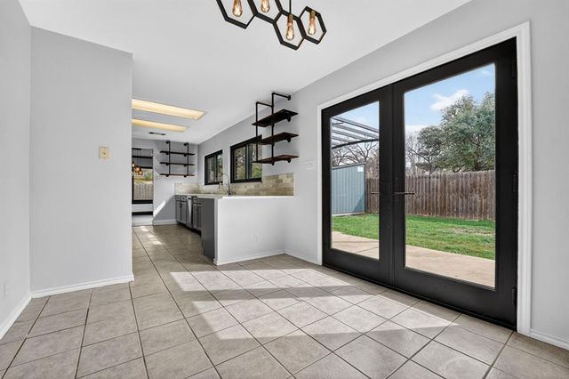 8409 Nairn DR, Austin, TX 78749