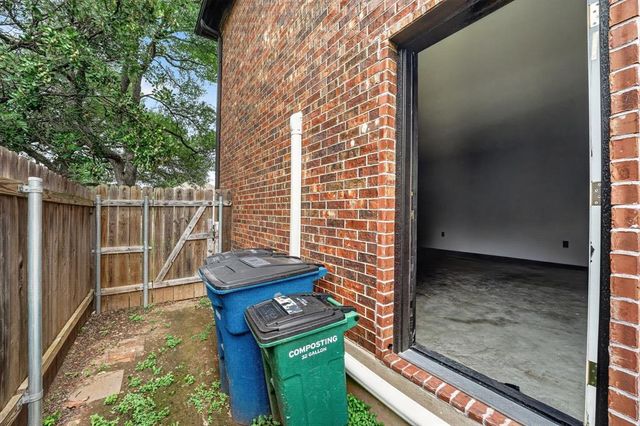 8409 Nairn DR, Austin, TX 78749