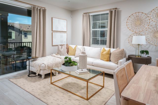 1129 Bellawood Dr, Galt, CA 95632