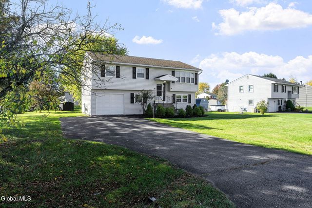 19 Timber Drive, Waterford, NY 12188