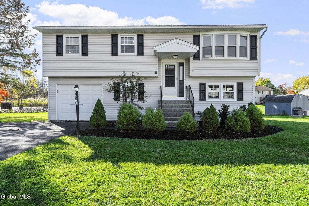 19 Timber Drive, Waterford, NY 12188