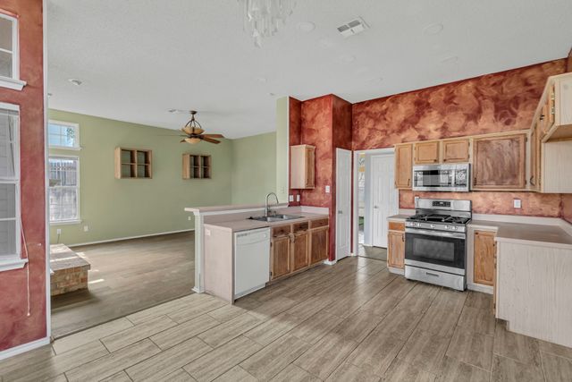 810 Moore Street, Cedar Hill, TX 75104