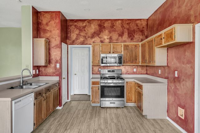 810 Moore Street, Cedar Hill, TX 75104