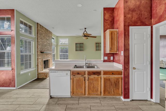 810 Moore Street, Cedar Hill, TX 75104
