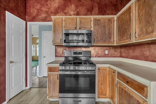 810 Moore Street, Cedar Hill, TX 75104