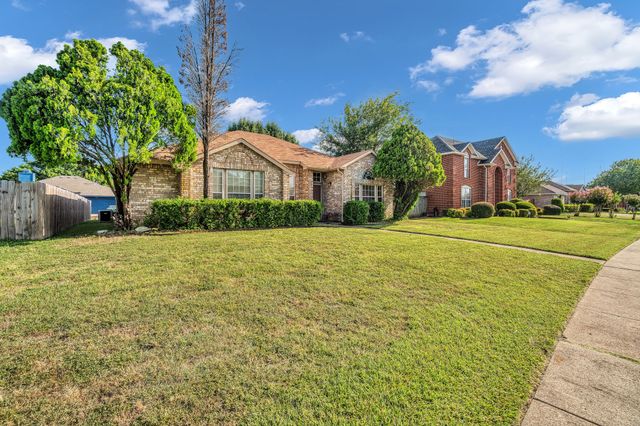 810 Moore Street, Cedar Hill, TX 75104