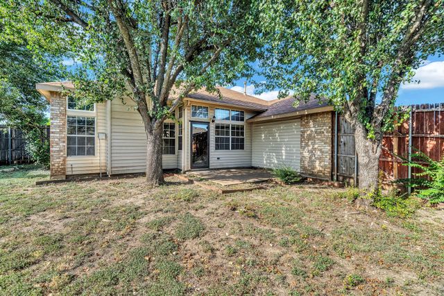 810 Moore Street, Cedar Hill, TX 75104