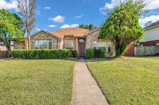 810 Moore Street, Cedar Hill, TX 75104