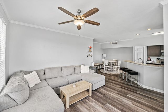 10518 WHITE LAKE COURT 10518, Tampa, FL 33626