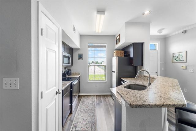 10518 WHITE LAKE COURT 10518, Tampa, FL 33626