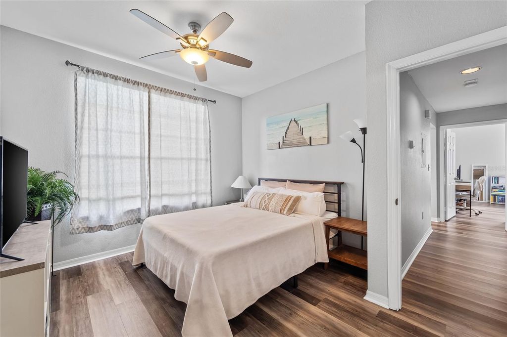 Image 11 of property listing at 10518 WHITE LAKE COURT 10518, Tampa, FL 33626