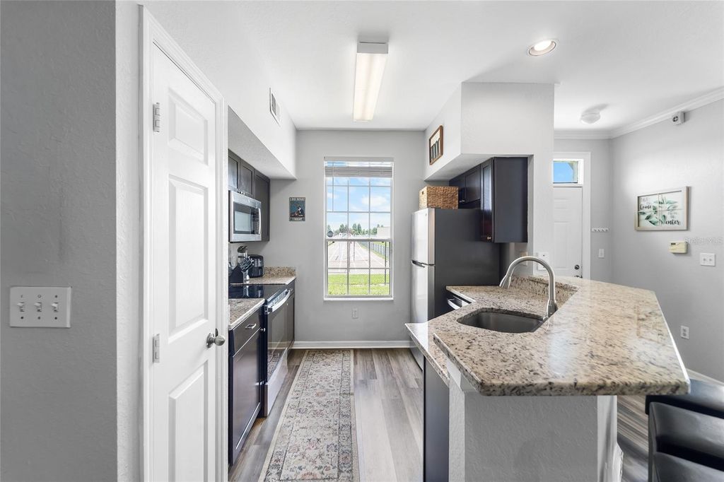 Image 7 of property listing at 10518 WHITE LAKE COURT 10518, Tampa, FL 33626